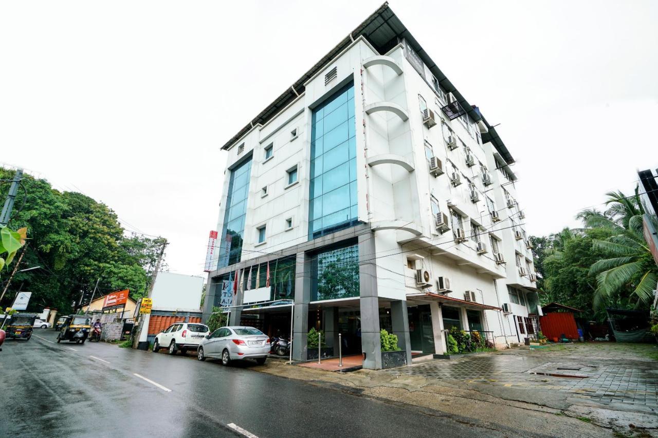 קוז'יקודה Oyo 1684 Hotel Malabar Inn מראה חיצוני תמונה